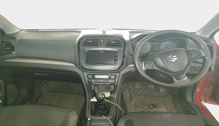 2016 Maruti Vitara Brezza ZDI PLUS, Diesel, Manual, 1,22,230 km, interior