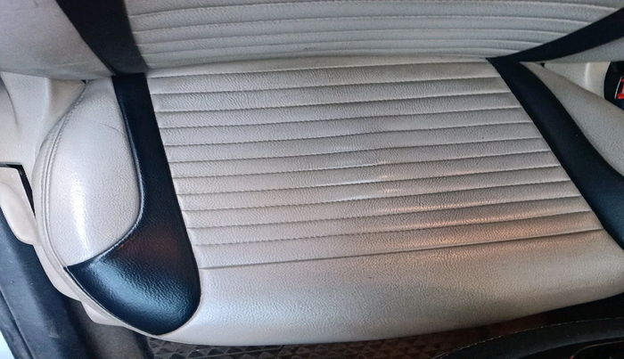 2014 Volkswagen Polo HIGHLINE1.5L, Diesel, Manual, 1,08,470 km, interior