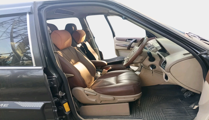 2012 Tata Safari Storme 2.2 VX 4X2, Diesel, Manual, 1,24,012 km, interior