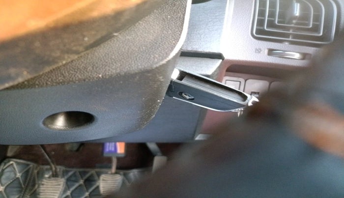 2013 Mahindra XUV500 W6, Diesel, Manual, 1,00,819 km, interior