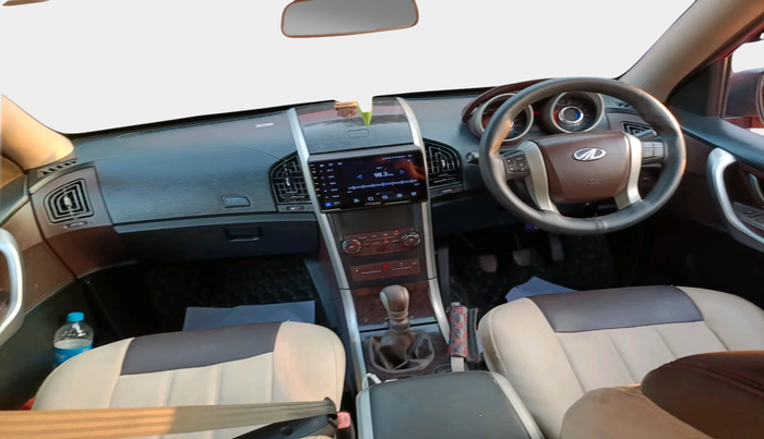 2013 Mahindra XUV500 W6, Diesel, Manual, 1,00,819 km, interior