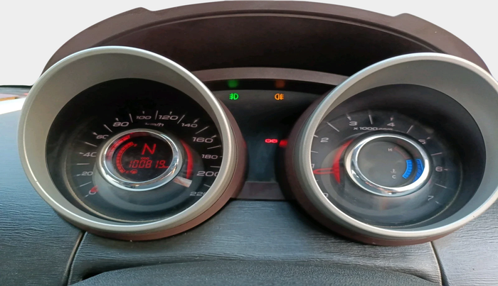 2013 Mahindra XUV500 W6, Diesel, Manual, 1,00,819 km, interior