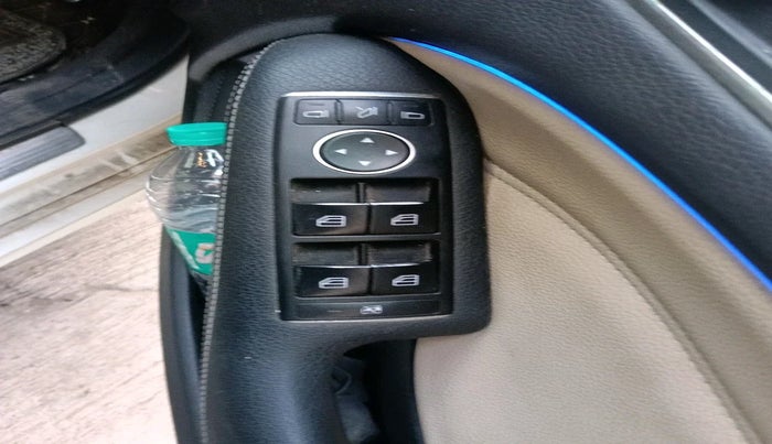 2013 Mercedes Benz B Class B 180 SPORTS PETROL, Petrol, Automatic, 70,368 km, interior