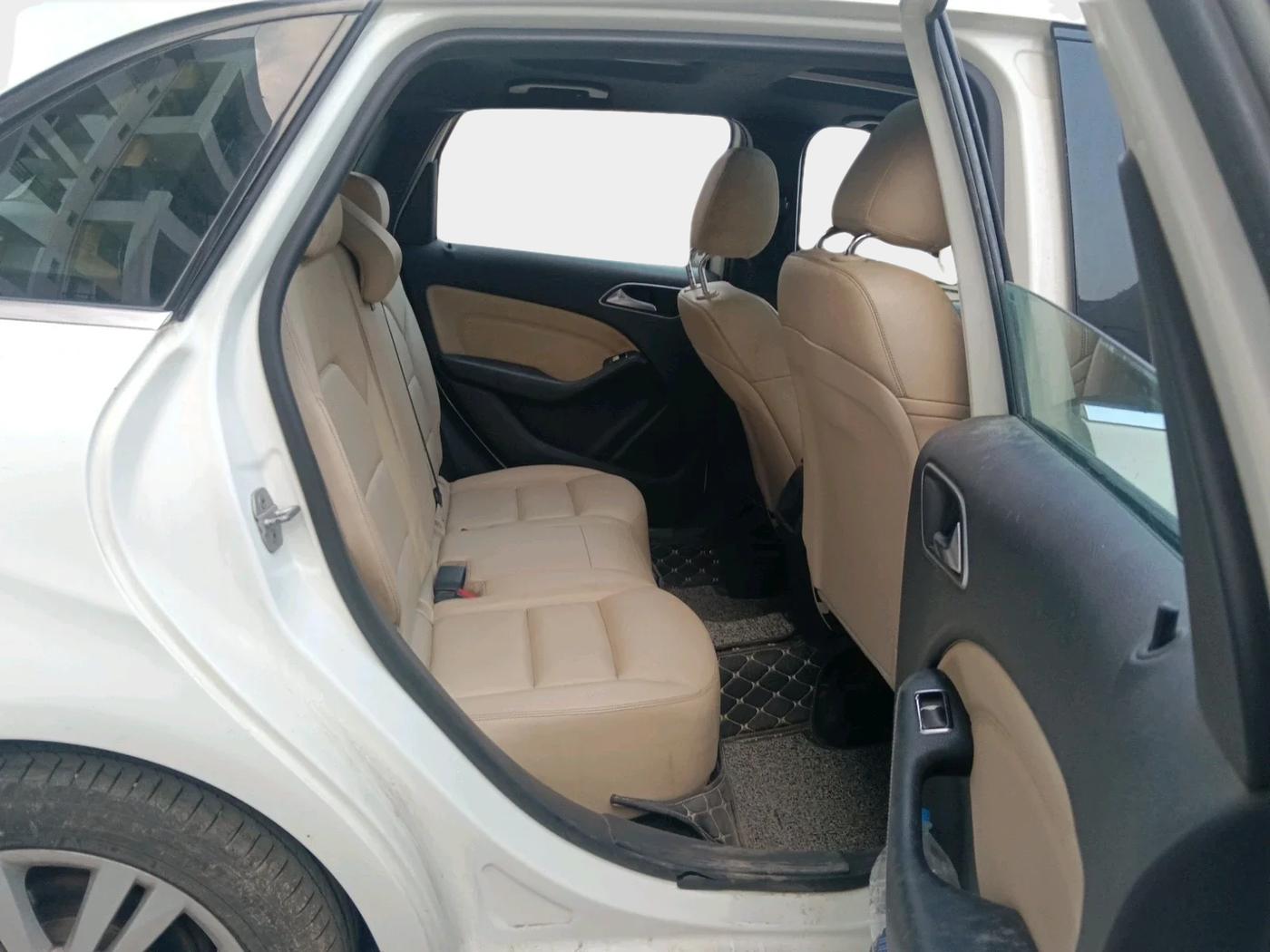 2013 Mercedes Benz B Class B 180 SPORTS PETROL, Petrol, Automatic, 70,368 km, interior