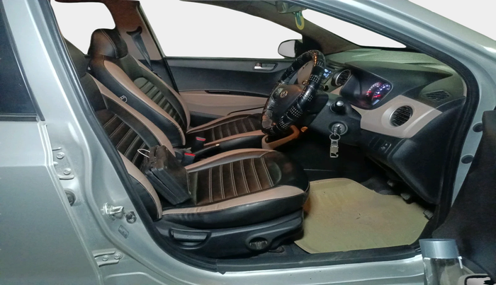 2015 Hyundai Xcent S (O) 1.2, Petrol, Manual, 1,08,769 km, interior