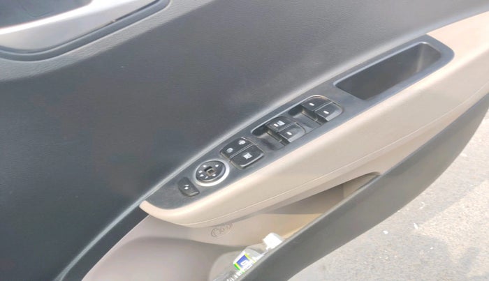 2015 Hyundai Grand i10 SPORTZ 1.2 KAPPA VTVT, Petrol, Manual, 55,990 km, interior