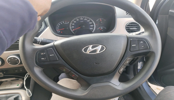 2015 Hyundai Grand i10 SPORTZ 1.2 KAPPA VTVT, Petrol, Manual, 55,990 km, interior