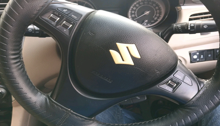 2011 Maruti Kizashi 2.4L MT, CNG, Manual, 40,649 km, interior