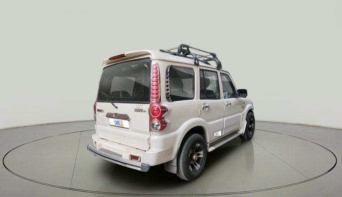 2013 Mahindra Scorpio SLE, Diesel, Manual, 1,45,176 km, exterior