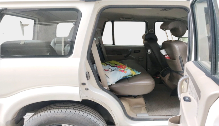 2013 Mahindra Scorpio SLE, Diesel, Manual, 1,45,176 km, interior