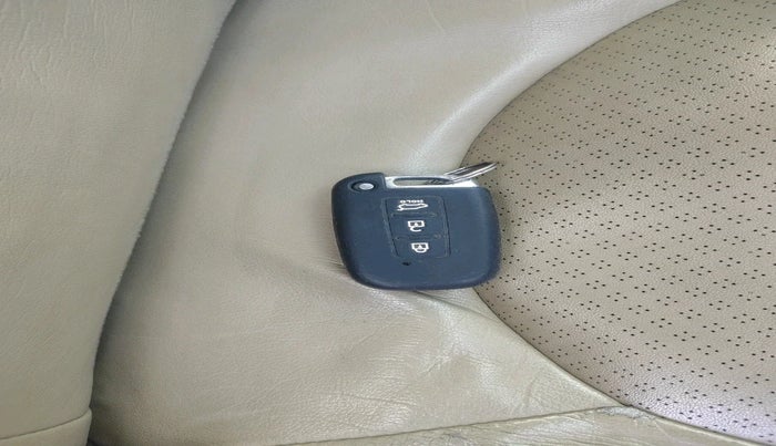 2012 Hyundai Verna FLUIDIC 1.6 VTVT SX OPT AT, Petrol, Automatic, 72,141 km, interior