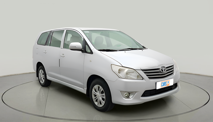 2013 Toyota Innova 2.5 GX 8 STR, Diesel, Manual, 2,33,461 km, exterior