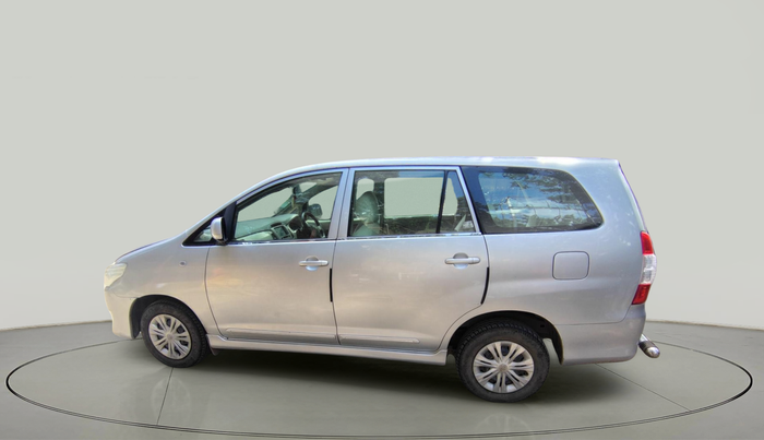 2013 Toyota Innova 2.5 GX 8 STR, Diesel, Manual, 2,33,461 km, exterior