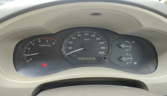 2013 Toyota Innova 2.5 GX 8 STR, Diesel, Manual, 2,33,461 km, interior