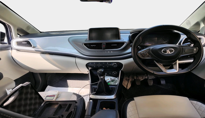 2023 Tata ALTROZ XZ PLUS SUNROOF CNG, Petrol, Manual, 44,370 km, interior
