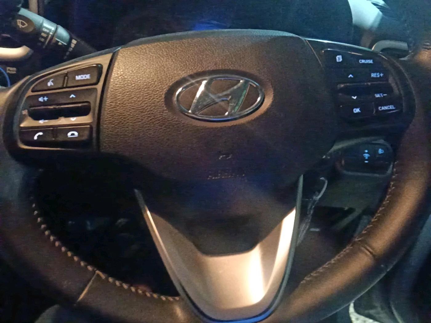 2021 Hyundai VENUE SX 1.0 TURBO, CNG, Manual, 1,01,249 km, interior