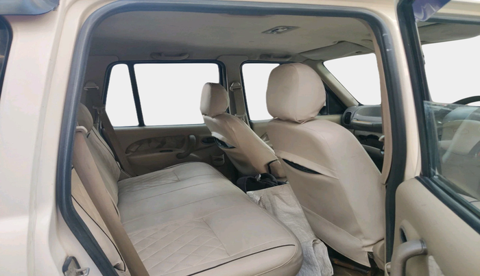 2010 Mahindra Scorpio VLX 2WD, Diesel, Manual, 27,632 km, interior