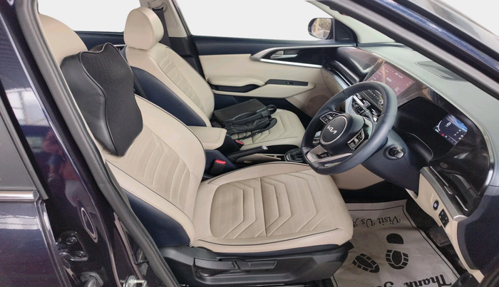 2024 KIA CARENS  LUXURY (O)1.5 TURBO DCT 7 STR, Petrol, Automatic, 10,022 km, interior