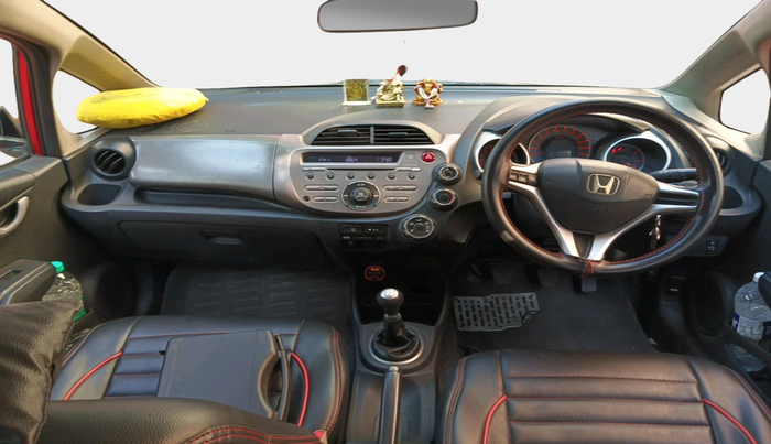 2011 Honda Jazz 1.2L I-VTEC BASE, Petrol, Manual, 1,14,300 km, interior