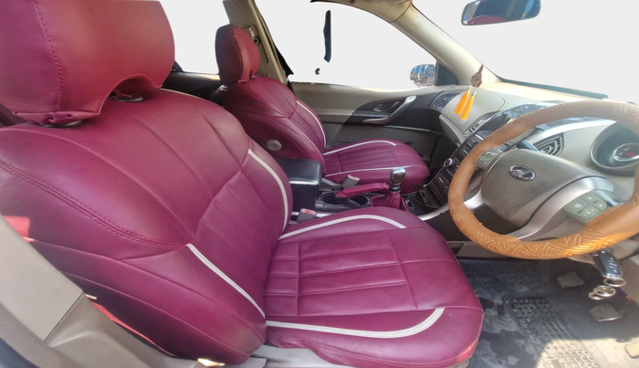 2012 Mahindra XUV500 W6, Diesel, Manual, 1,40,905 km, interior