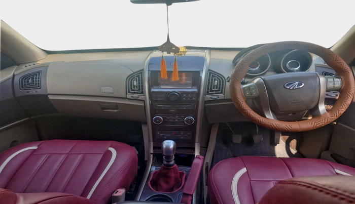 2012 Mahindra XUV500 W6, Diesel, Manual, 1,40,905 km, interior