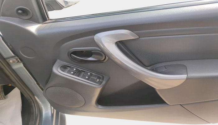 2012 Renault Duster 85 PS RXE DIESEL, Diesel, Manual, 1,02,756 km, interior