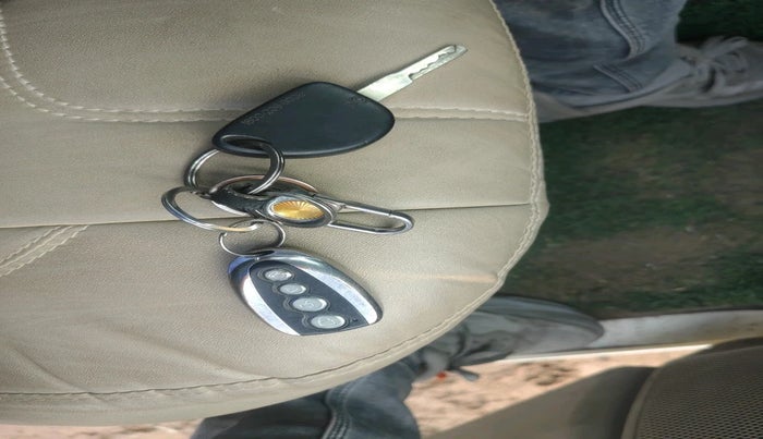 2012 Mahindra Scorpio SLE, Diesel, Manual, 1,37,828 km, interior