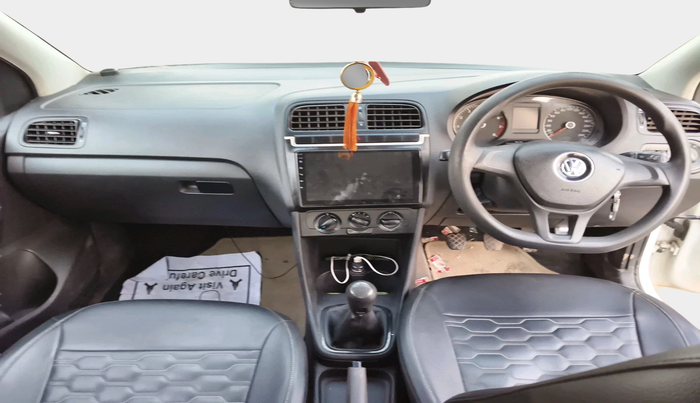 2017 Volkswagen Ameo COMFORTLINE 1.2L, Petrol, Manual, 1,05,831 km, interior