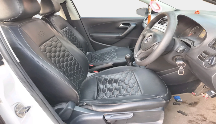 2017 Volkswagen Ameo COMFORTLINE 1.2L, Petrol, Manual, 1,05,831 km, interior