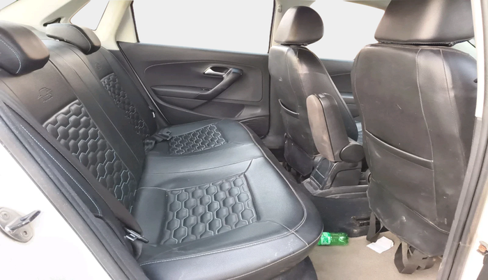 2017 Volkswagen Ameo COMFORTLINE 1.2L, Petrol, Manual, 1,05,831 km, interior