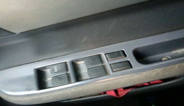 2011 Maruti Swift VXI, Petrol, Manual, 84,907 km, interior