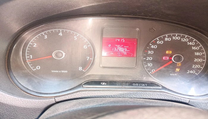 2010 Volkswagen Polo HIGHLINE 1.6L, Petrol, Manual, 1,32,889 km, interior