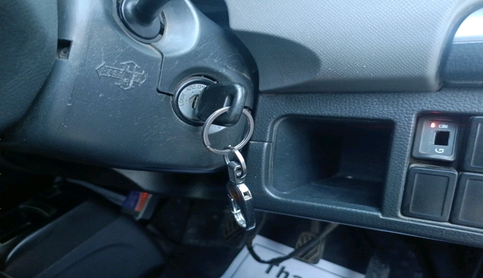 2012 Maruti Wagon R 1.0 LXI, Petrol, Manual, 1,09,605 km, interior