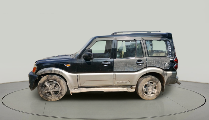 2010 Mahindra Scorpio SLE, Diesel, Manual, 2,04,313 km, exterior