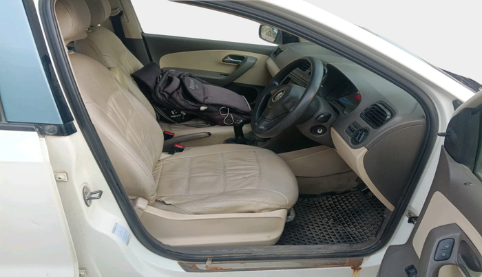 2010 Volkswagen Vento TRENDLINE 1.6, Petrol, Manual, 84,862 km, interior