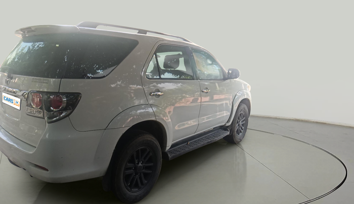 2015 Toyota Fortuner 3.0 4X2 MT, Diesel, Manual, 1,66,122 km, exterior