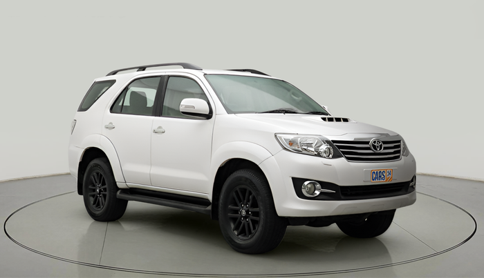 2015 Toyota Fortuner 3.0 4X2 MT, Diesel, Manual, 1,66,122 km, exterior