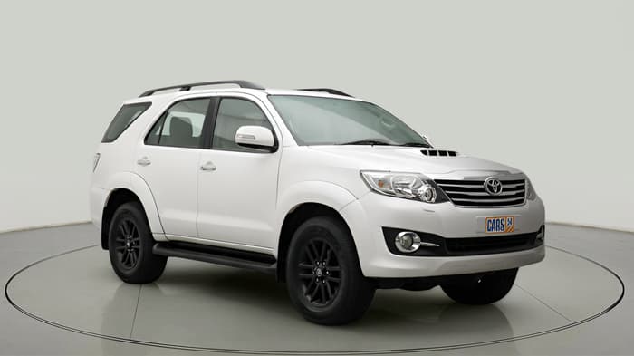 2015 Toyota Fortuner 3.0 4X2 MT, Diesel, Manual, 1,66,180 km, exterior