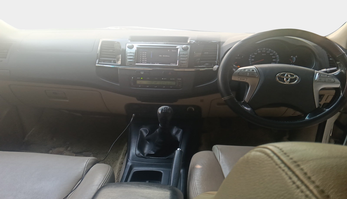 2015 Toyota Fortuner 3.0 4X2 MT, Diesel, Manual, 1,66,122 km, interior