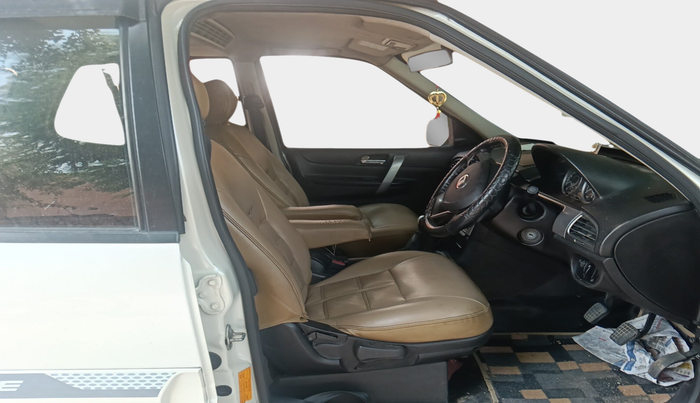 2018 Tata Safari Storme 2.2 VX 4X2, Diesel, Manual, 1,03,518 km, interior