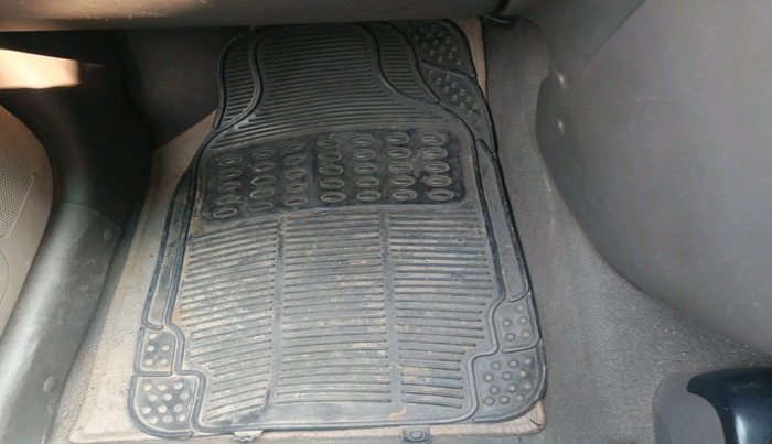 2011 Hyundai i10 ERA 1.1, Petrol, Manual, 1,31,197 km, interior