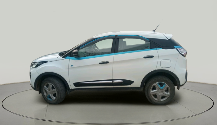 2022 Tata NEXON EV XM, Electric, Automatic, 59,462 km, exterior