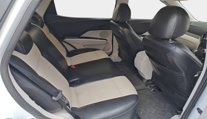 2023 Mahindra XUV300 W4 1.5 DIESEL, Diesel, Manual, 37,540 km, interior