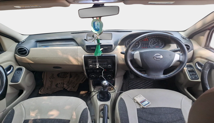 2015 Nissan Terrano XV D THP PREMIUM 110 PS, Diesel, Manual, 92,395 km, interior