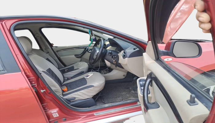 2015 Nissan Terrano XV D THP PREMIUM 110 PS, Diesel, Manual, 92,395 km, interior