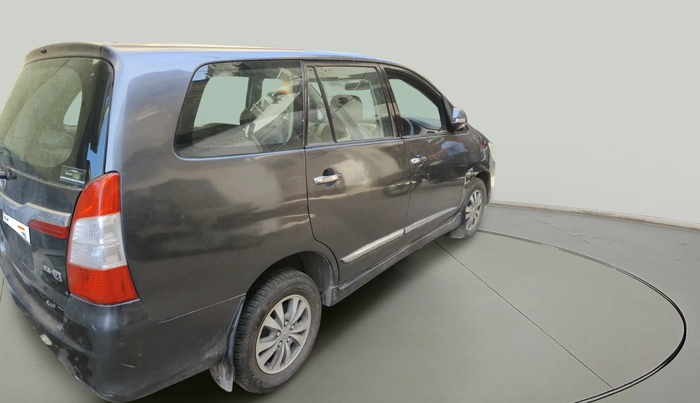 2015 Toyota Innova 2.5 VX 8 STR, Diesel, Manual, 1,12,442 km, exterior