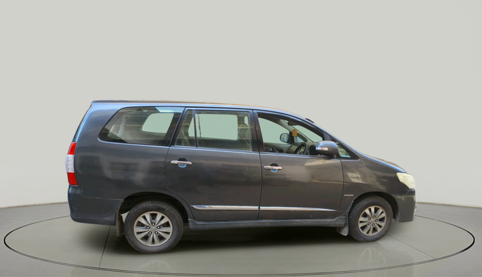 2015 Toyota Innova 2.5 VX 8 STR, Diesel, Manual, 1,12,442 km, exterior