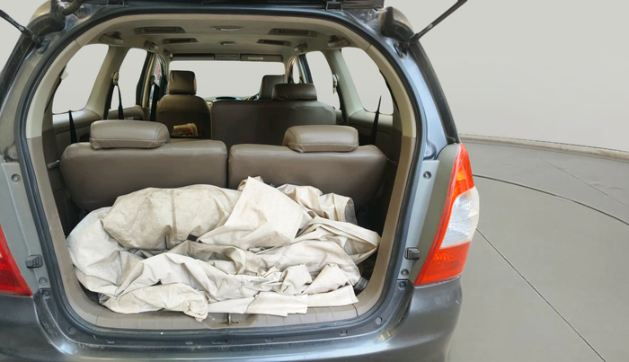 2015 Toyota Innova 2.5 VX 8 STR, Diesel, Manual, 1,12,442 km, exterior