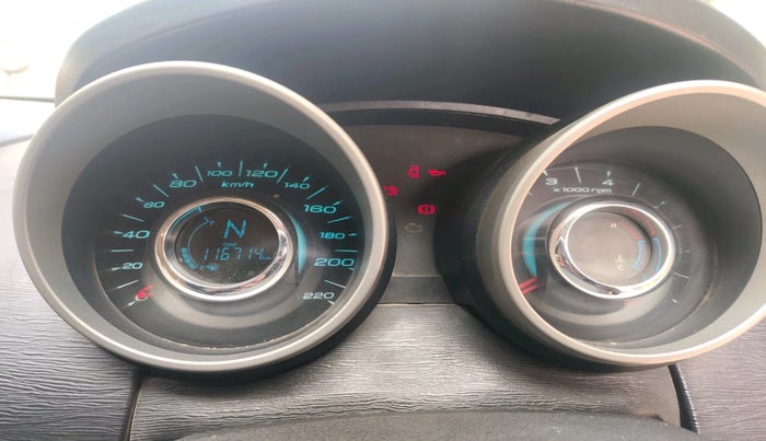 2015 Mahindra XUV500 W10, Diesel, Manual, 1,16,714 km, interior