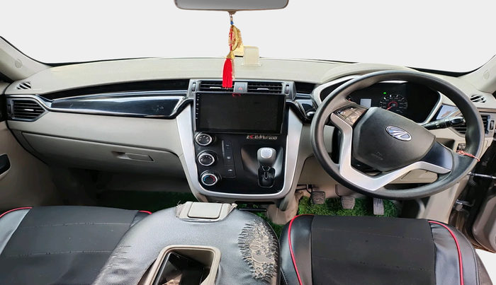 2016 Mahindra Kuv100 K8 D 6 STR, Diesel, Manual, 84,802 km, interior